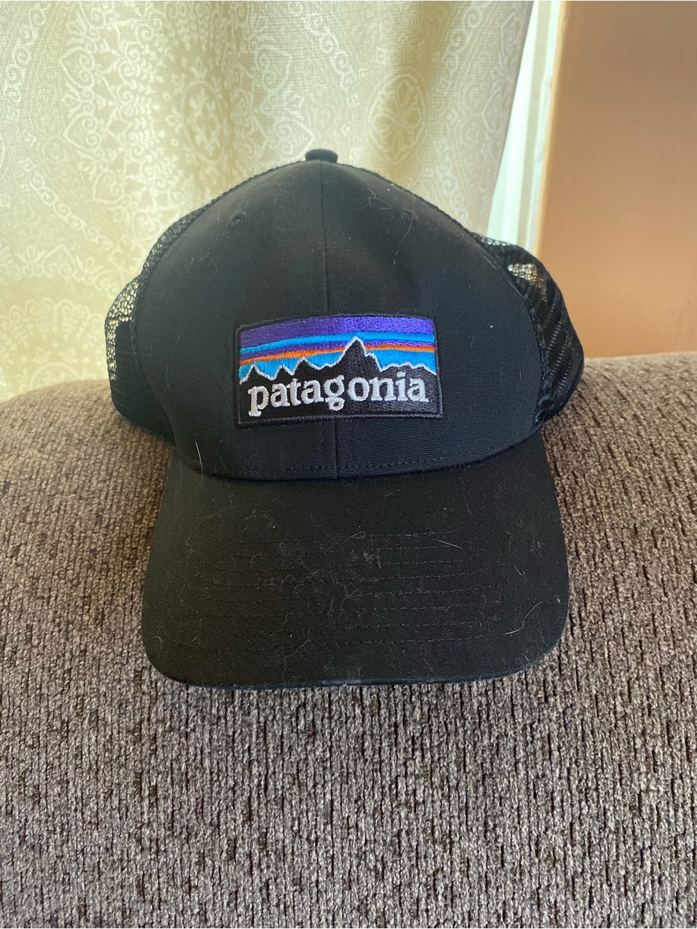 Patagonia Black P-6 Fitz Roy Logo NetPlus Mesh Snapback Trucker Hat Cap